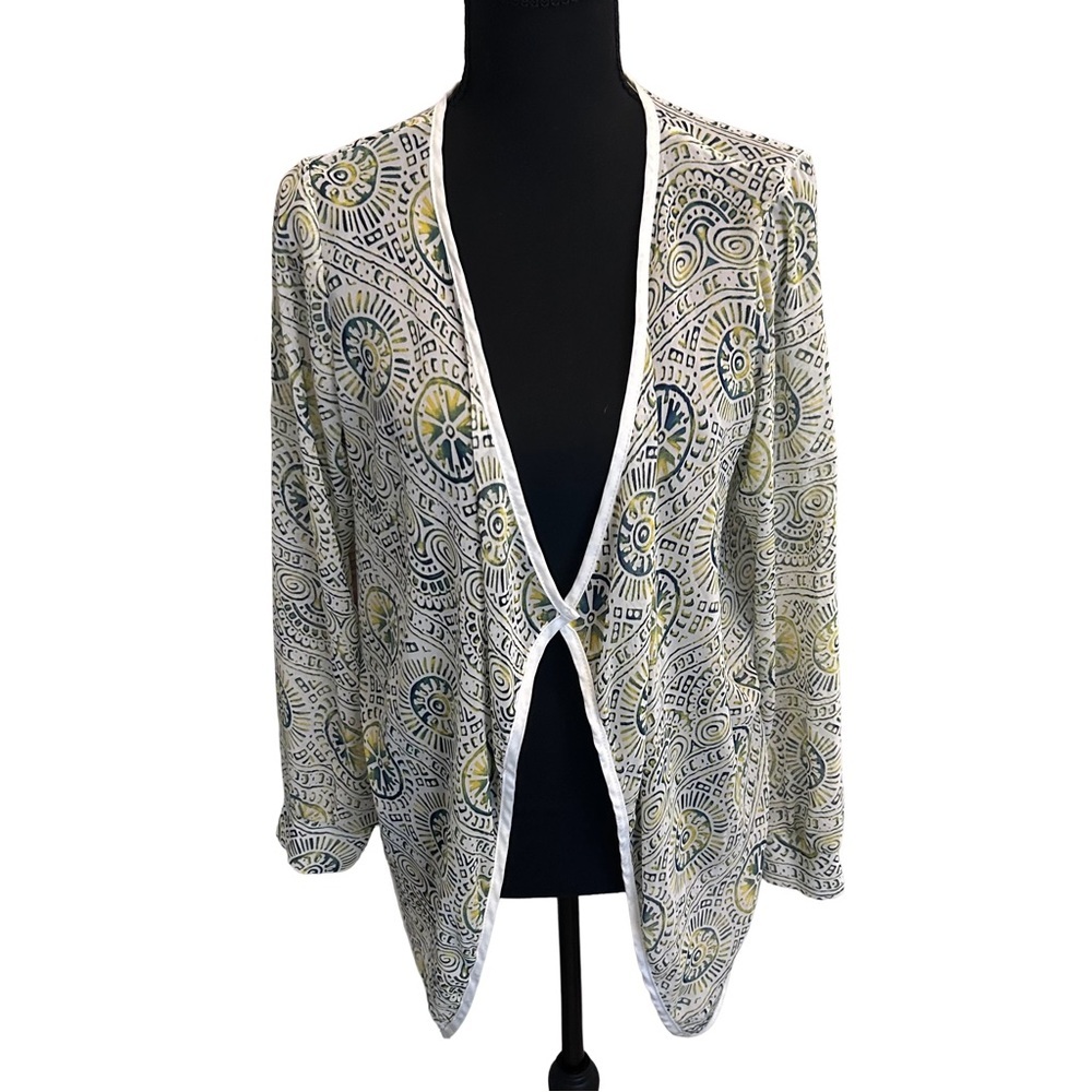 Body Central Geometric Patterned Open Front Top Size M